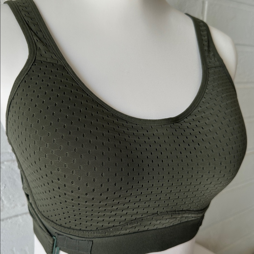 Layer8 Athletic Women’s Black Medium Support Sports Bra Size L